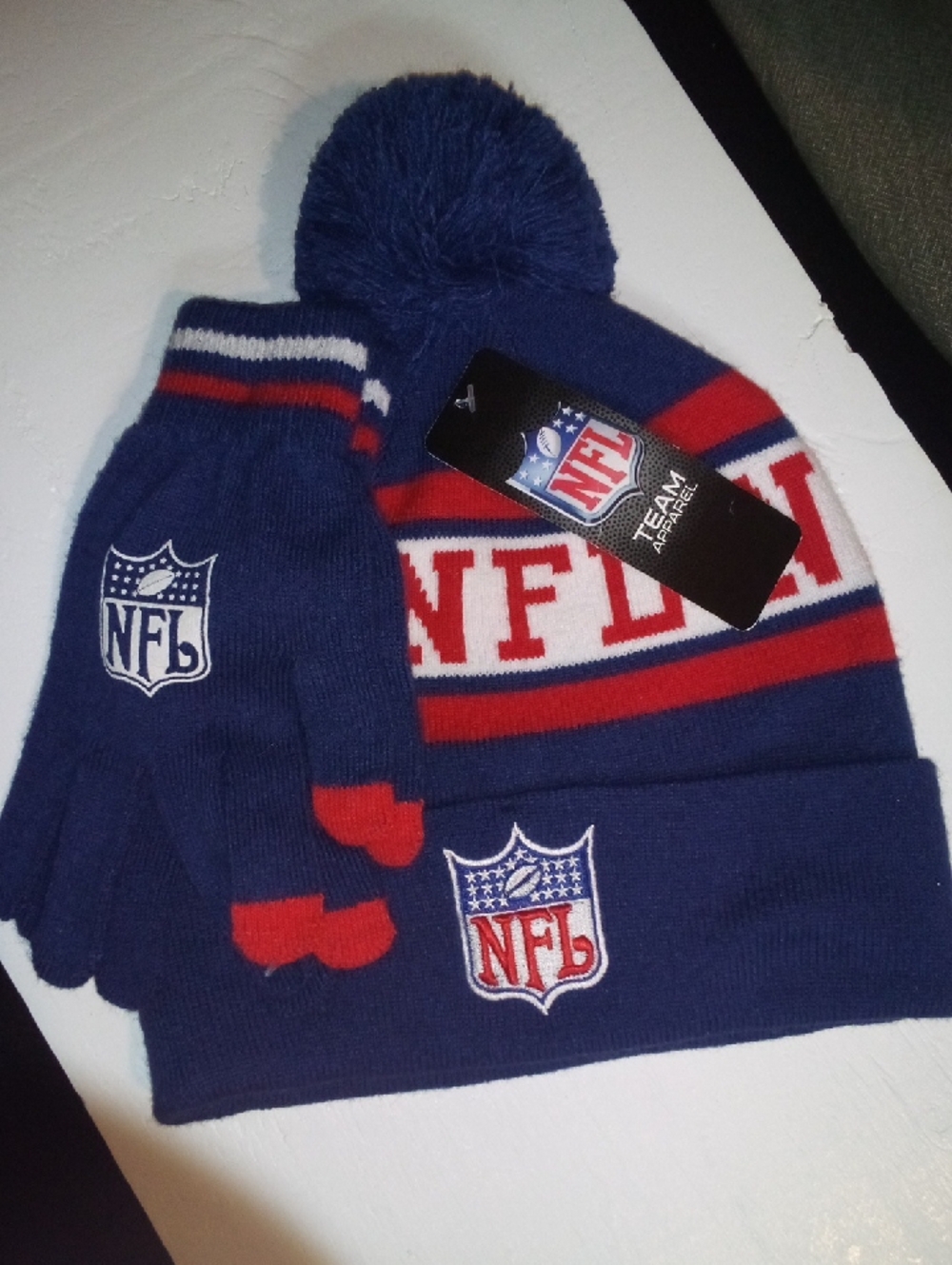 NFL Navy Beanie & Glove Set Red White & Blue